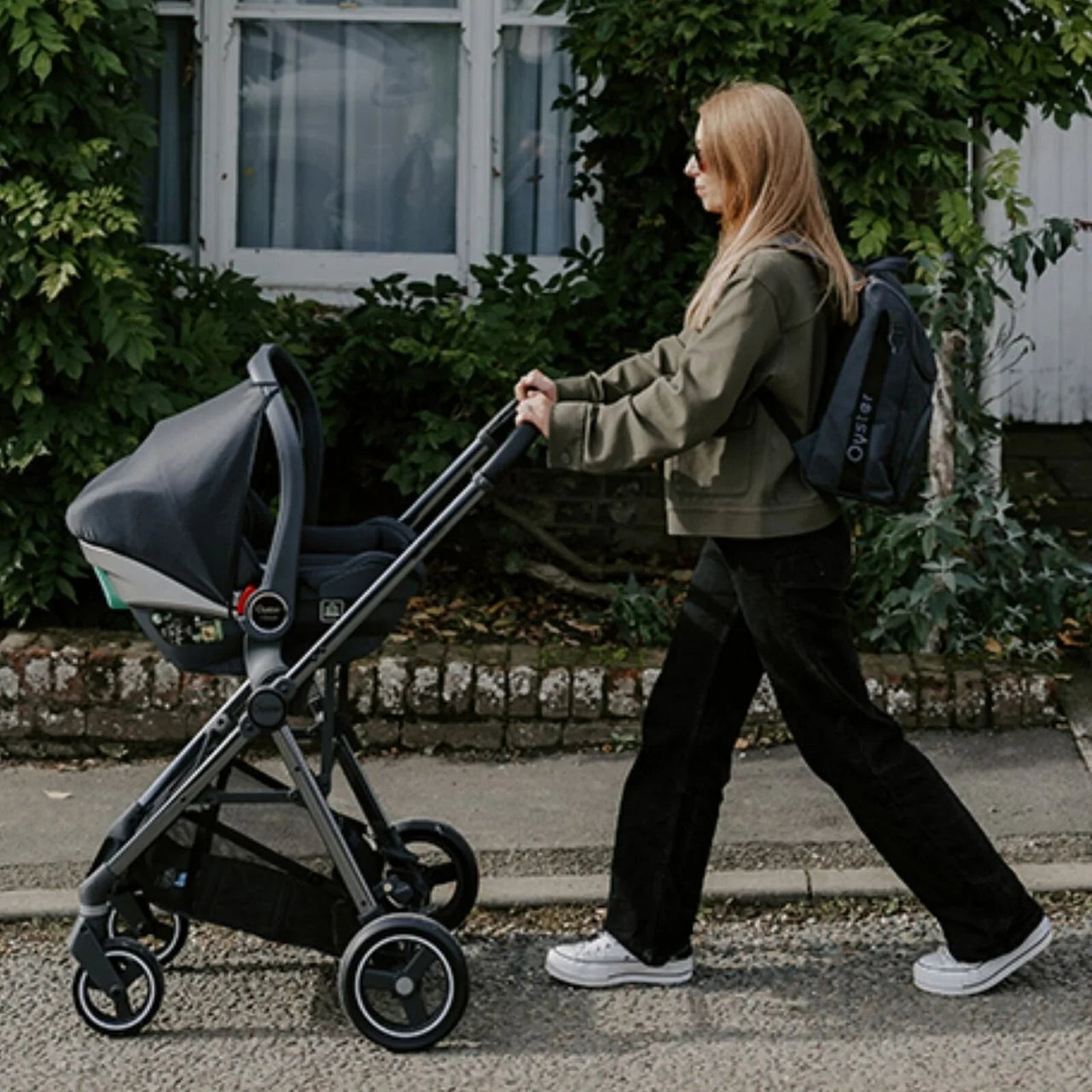 Oyster Capsule i - Size Infant Car Seat - Chocolate Velvet - Miu Mau Collectibles