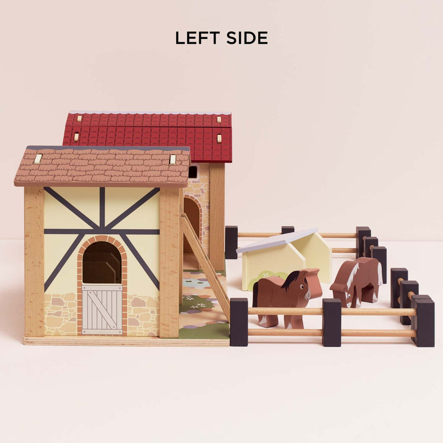 Wooden Farmyard Stables - Miu Mau Collectibles